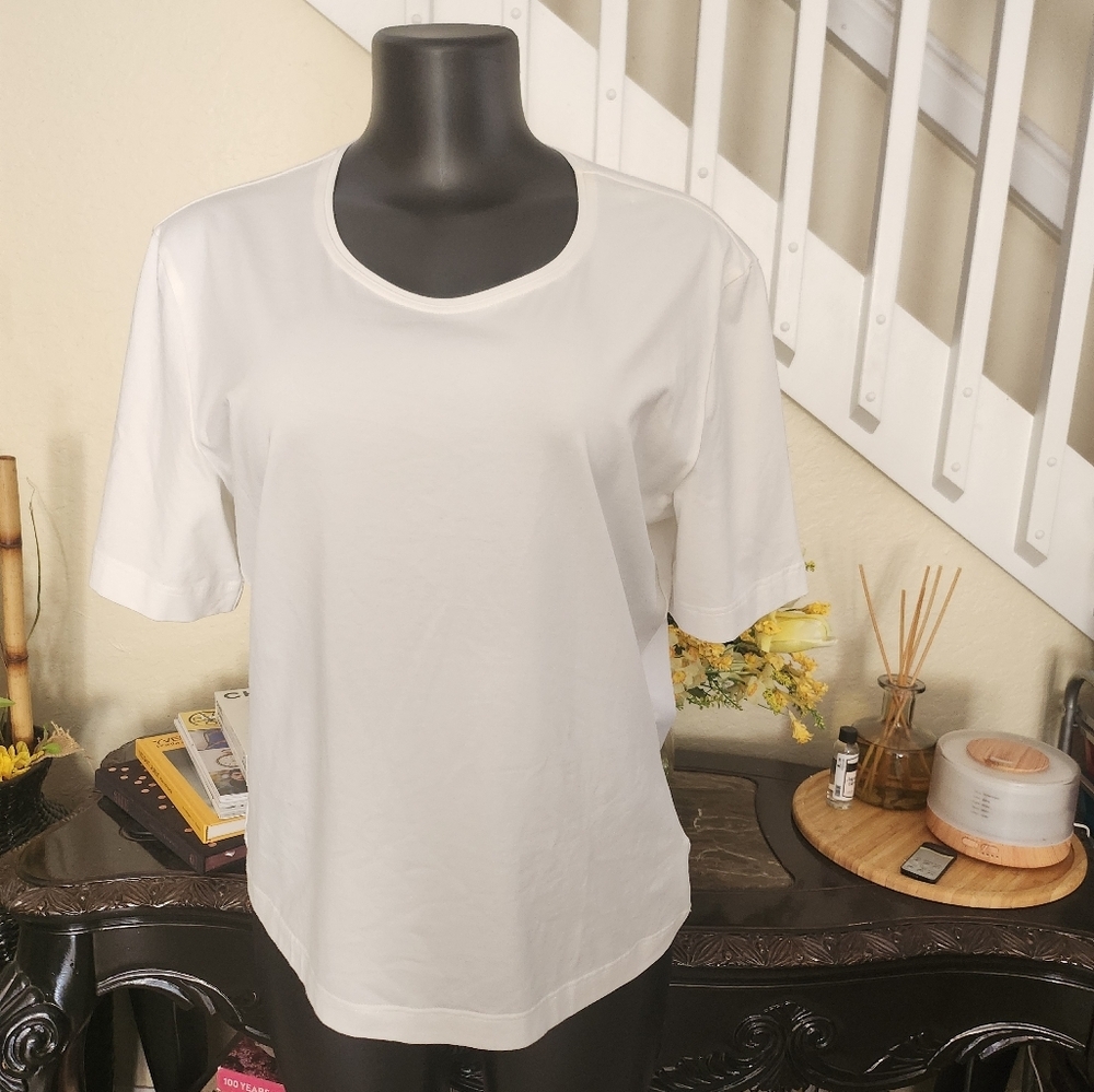 Escada t-shirt size 44